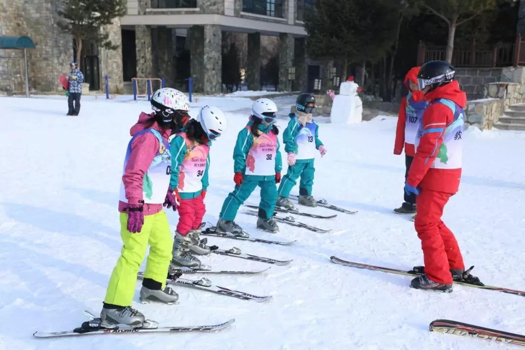 我要做滑雪小达人—2019国际冬季成长营(图23)