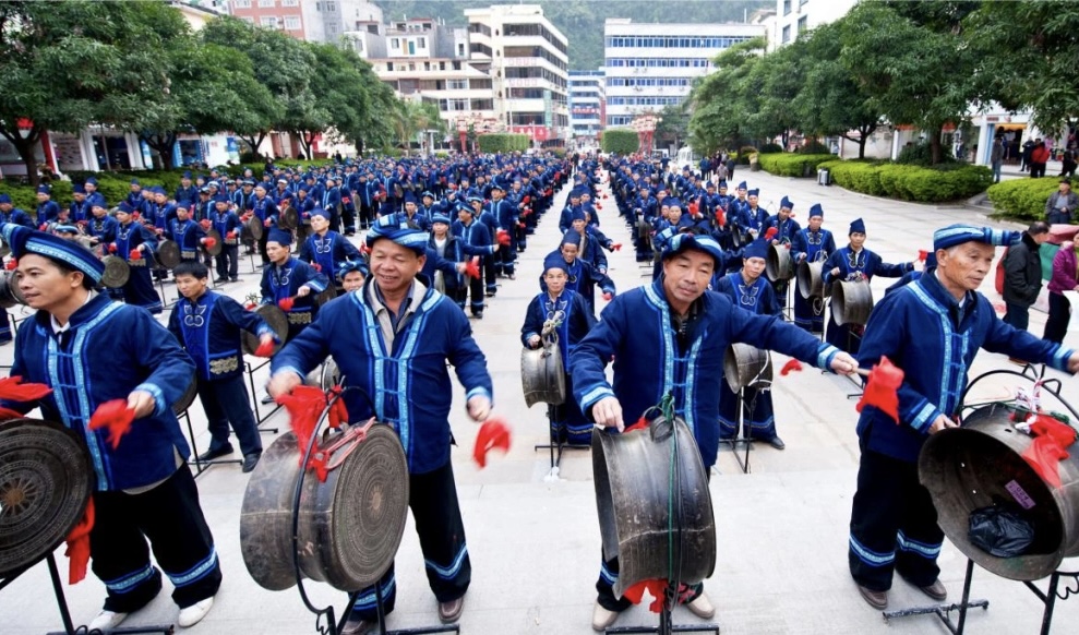 《东兰新春：民俗交织，坡豪湖露营地成欢乐新地标》(图2)